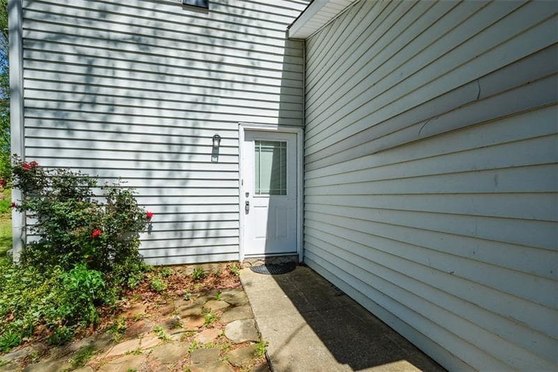 4 bedroom, 3 bathroom, 1,732 sq ft townhouse for rent at 160 Timber Creek Lane, Marietta, GA 30060 for $1,850 a month — photo 4