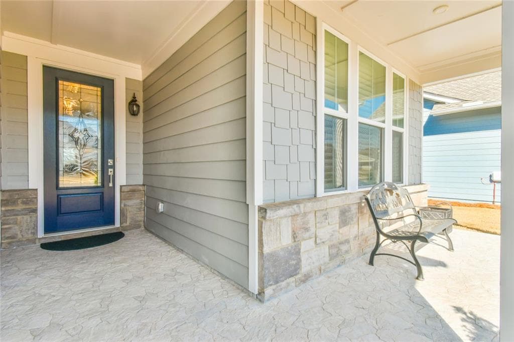 2 bedroom, 2 bathroom, 1,896 sq ft single family residence for sale at 284 Pecks Court, Hoschton, GA 30548 — photo 4