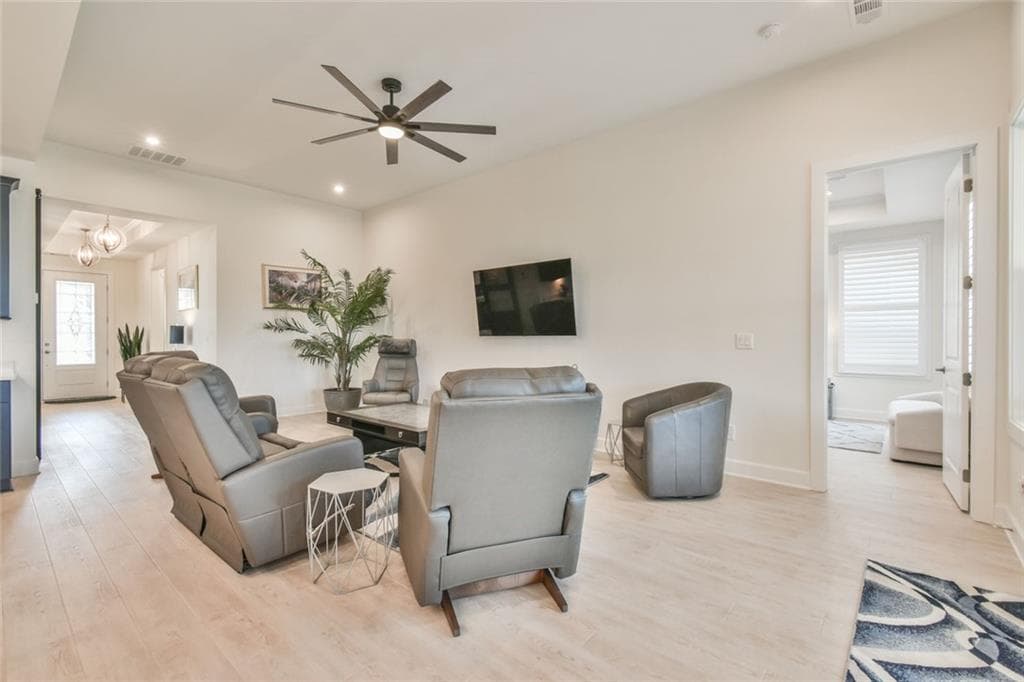2 bedroom, 2 bathroom, 1,896 sq ft single family residence for sale at 284 Pecks Court, Hoschton, GA 30548 — photo 8
