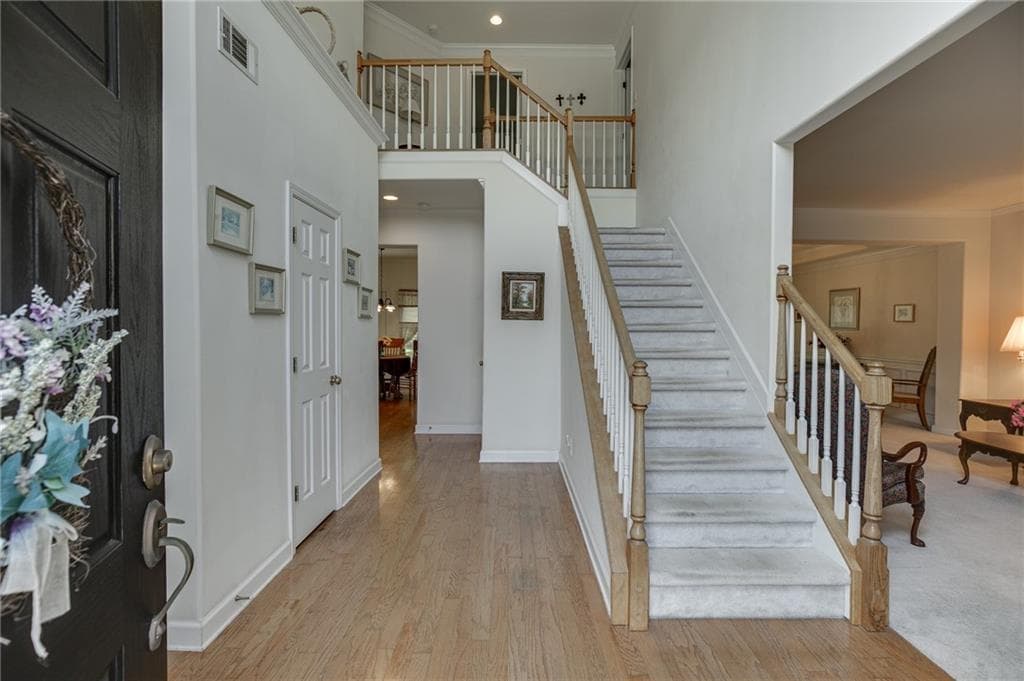 4 bedroom, 3 bathroom, 2,578 sq ft single family residence under contract at 10850 Avian Drive, Alpharetta, GA 30022 — photo 2