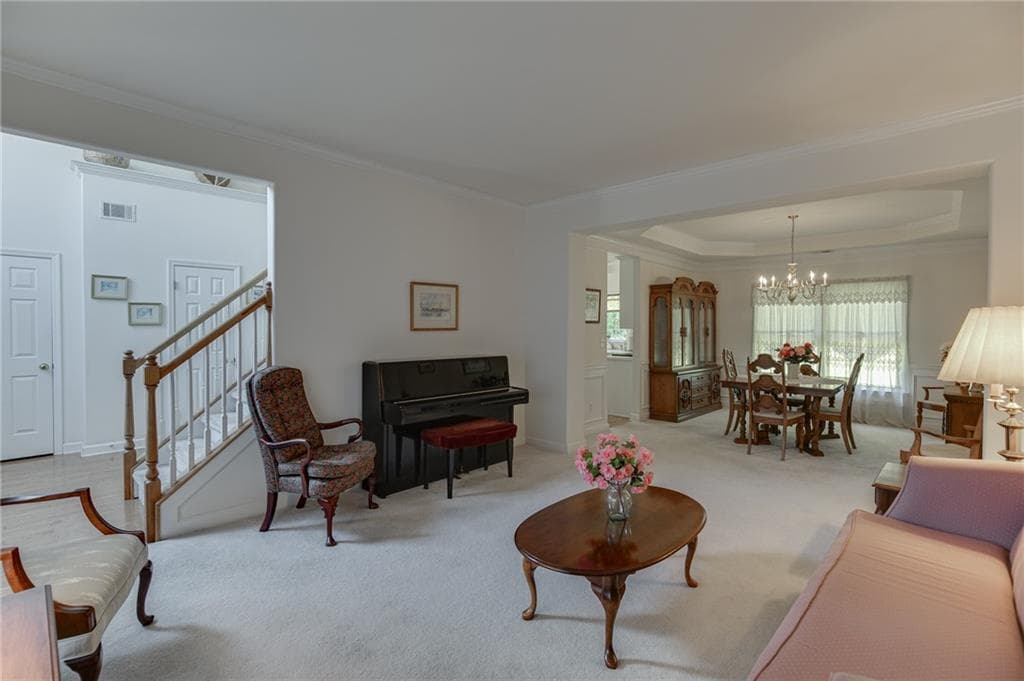 4 bedroom, 3 bathroom, 2,578 sq ft single family residence under contract at 10850 Avian Drive, Alpharetta, GA 30022 — photo 4