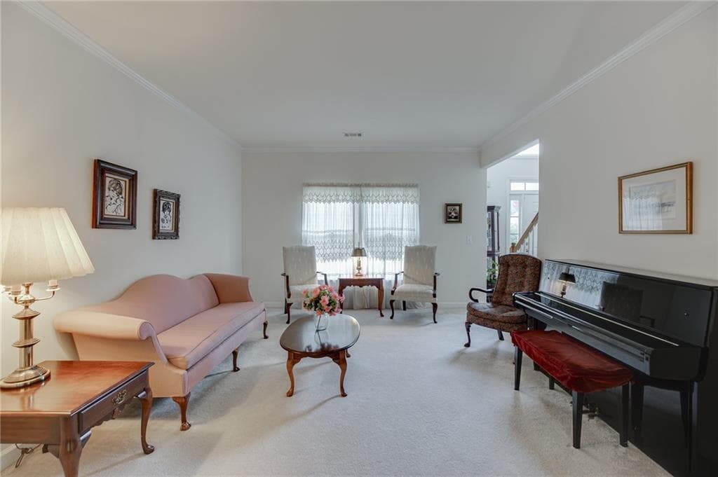 4 bedroom, 3 bathroom, 2,578 sq ft single family residence under contract at 10850 Avian Drive, Alpharetta, GA 30022 — photo 5