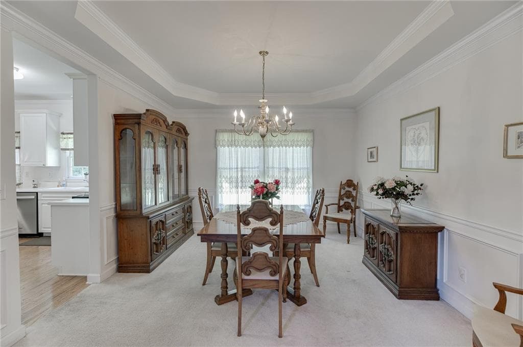 4 bedroom, 3 bathroom, 2,578 sq ft single family residence under contract at 10850 Avian Drive, Alpharetta, GA 30022 — photo 6