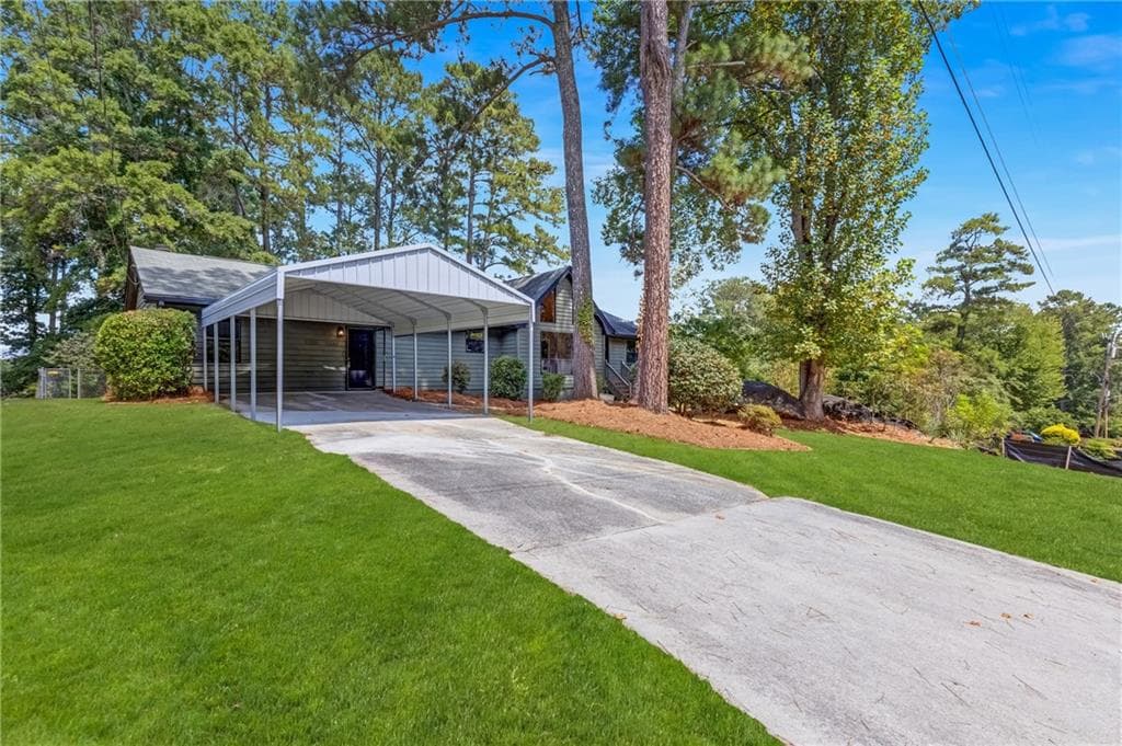 3 bedroom, 2 bathroom, 2,118 sq ft single family residence under contract at 7548 Lowilla Lane, Lithonia, GA 30058 — photo 4
