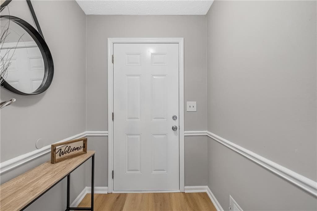 3 bedroom, 2 bathroom, 2,118 sq ft single family residence under contract at 7548 Lowilla Lane, Lithonia, GA 30058 — photo 5