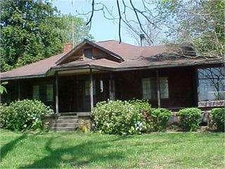 2 bedroom, 3 bathroom, 2,048 sq ft home for sale at 73 Mahaffey Street, Jefferson, GA