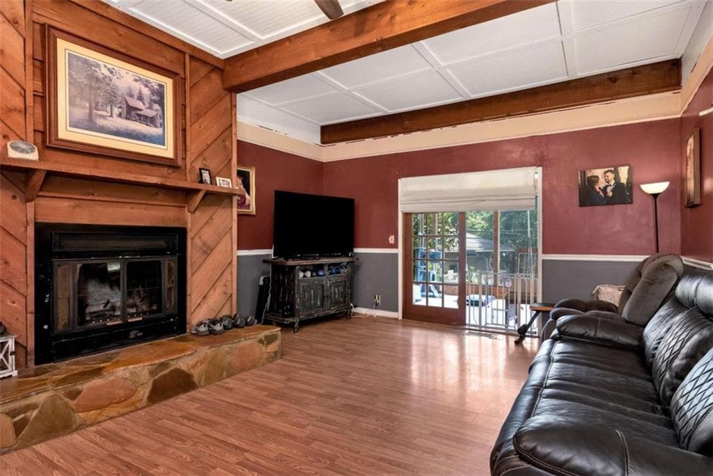2 bedroom, 3 bathroom, 2,048 sq ft single family residence for sale at 73 Mahaffey Street, Jefferson, GA 30549 — photo 2