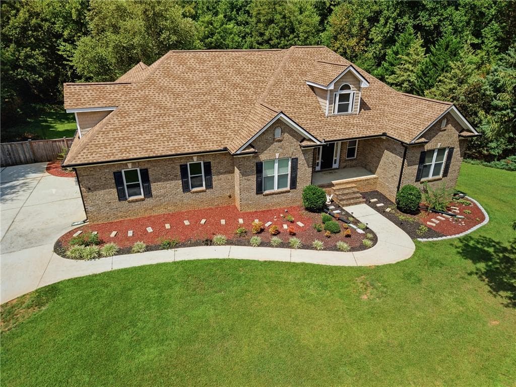 4 bedroom, 2 bathroom, 2,688 sq ft single family residence for sale at 125 Mackey Road, Mcdonough, GA 30252 — photo 5