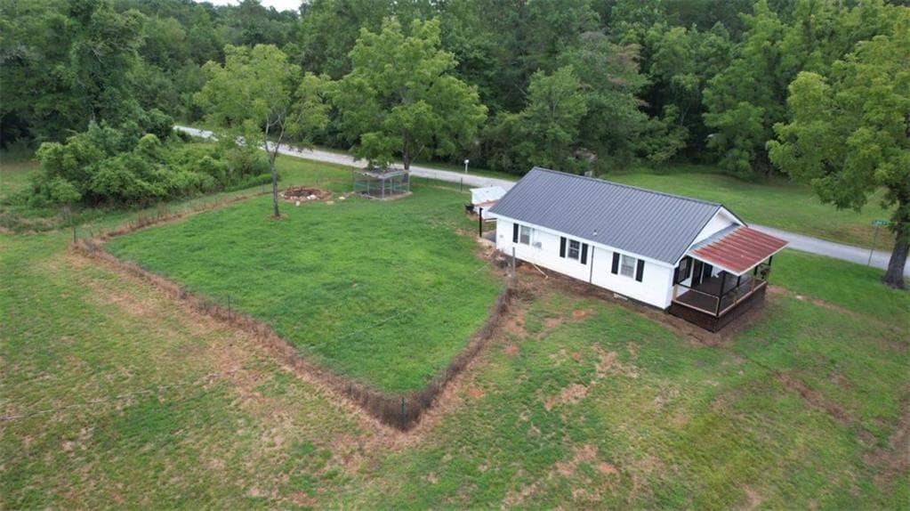 3 bedroom, 1 bathroom, 864 sq ft single family residence for sale at 930 Cantrell Road, Marble Hill, GA 30148 — photo 9