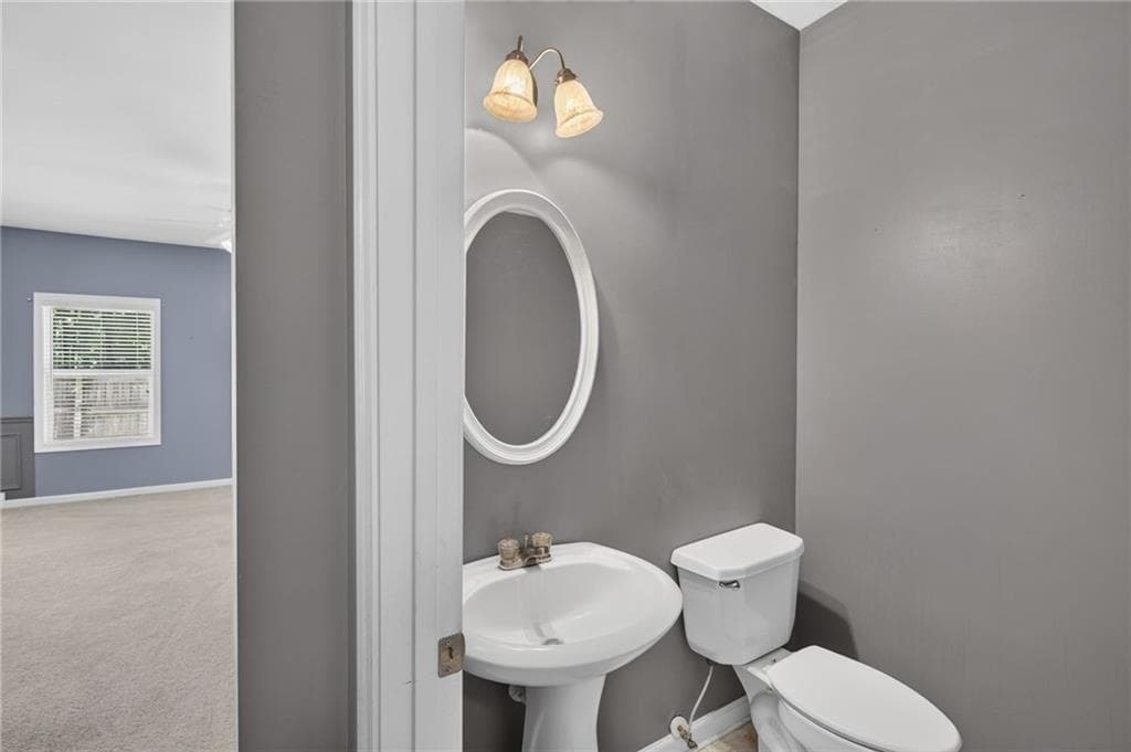 3 bedroom, 3 bathroom, 1,430 sq ft townhouse for sale at 2555 Flat Shoals Road 2503, Atlanta, GA 30349 — photo 4