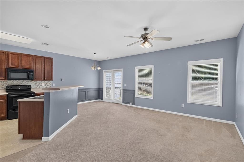 3 bedroom, 3 bathroom, 1,430 sq ft townhouse for sale at 2555 Flat Shoals Road 2503, Atlanta, GA 30349 — photo 7