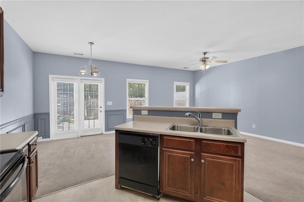 3 bedroom, 3 bathroom, 1,430 sq ft townhouse for sale at 2555 Flat Shoals Road 2503, Atlanta, GA 30349 — photo 9