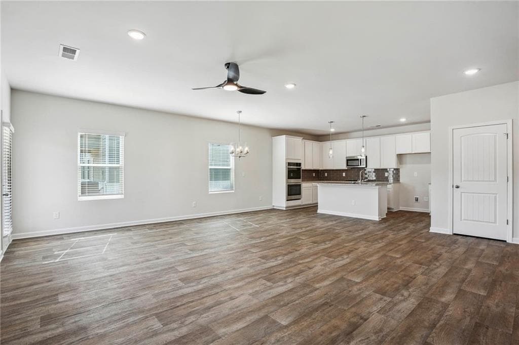 4 bedroom, 3 bathroom, 2,000 sq ft single family residence for sale at 50 Faulkner Circle, Social Circle, GA 30025 — photo 9