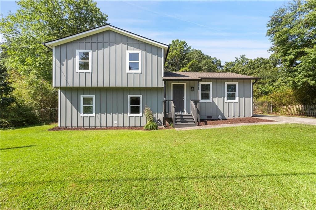 4 bedroom, 2 bathroom, 1,776 sq ft single family residence for sale at 2698 Aruba Drive, Powder Springs, GA 30127 — photo 1 of 21