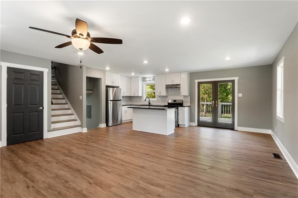 4 bedroom, 2 bathroom, 1,776 sq ft single family residence for sale at 2698 Aruba Drive, Powder Springs, GA 30127 — photo 5
