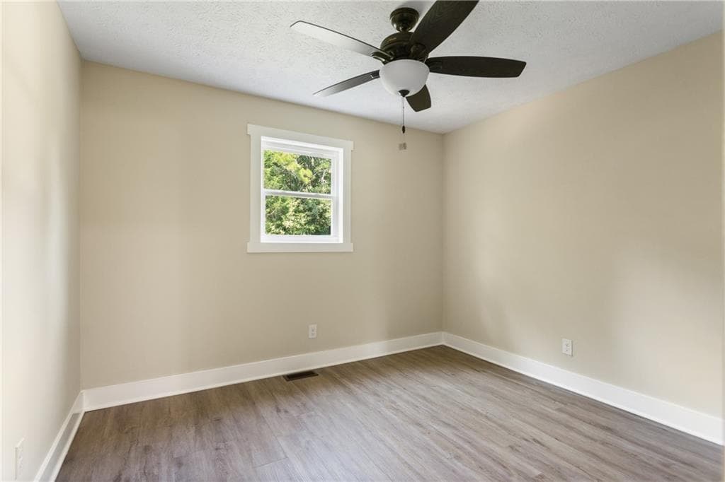 4 bedroom, 2 bathroom, 1,776 sq ft single family residence for sale at 2698 Aruba Drive, Powder Springs, GA 30127 — photo 10