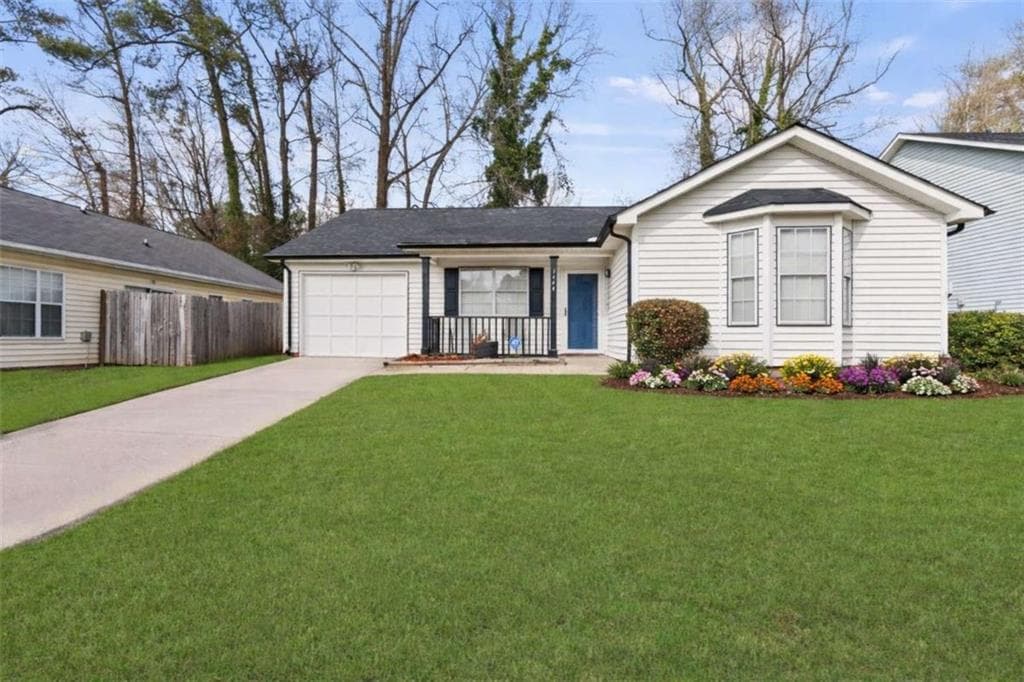 3 bedroom, 2 bathroom, 1,290 sq ft single family residence for sale at 3444 Peachcrest Trace, Decatur, GA 30032 — photo 1 of 20