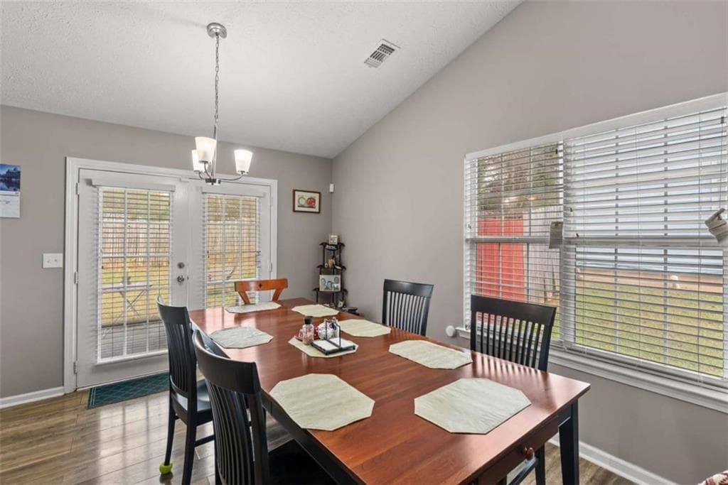 3 bedroom, 2 bathroom, 1,290 sq ft single family residence for sale at 3444 Peachcrest Trace, Decatur, GA 30032 — photo 4