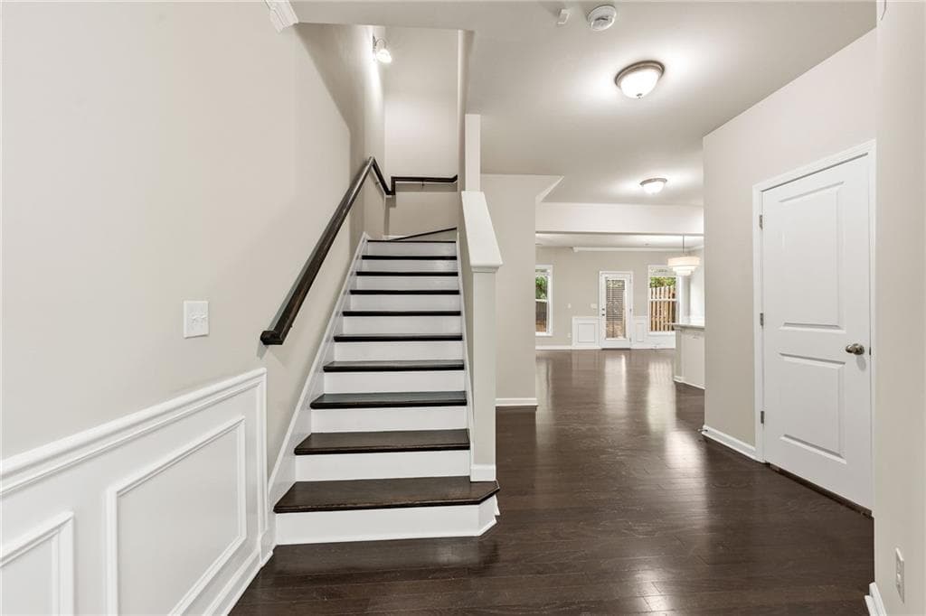 4 bedroom, 3 bathroom, 1,964 sq ft townhouse for sale at 2698 Village Park Bend, Duluth, GA 30096 — photo 4