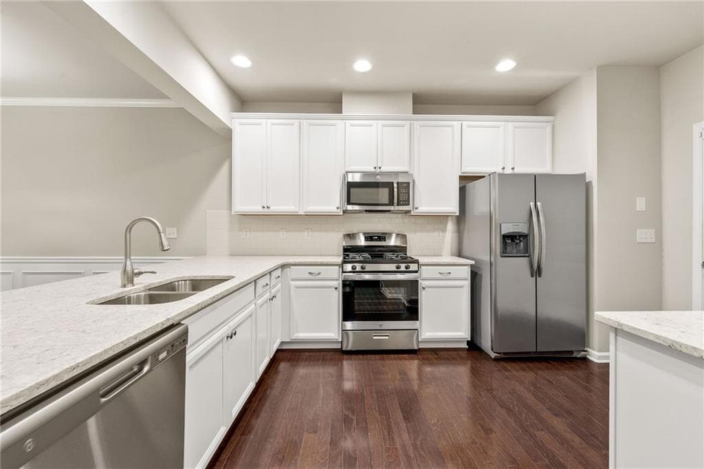 4 bedroom, 3 bathroom, 1,964 sq ft townhouse for sale at 2698 Village Park Bend, Duluth, GA 30096 — photo 7