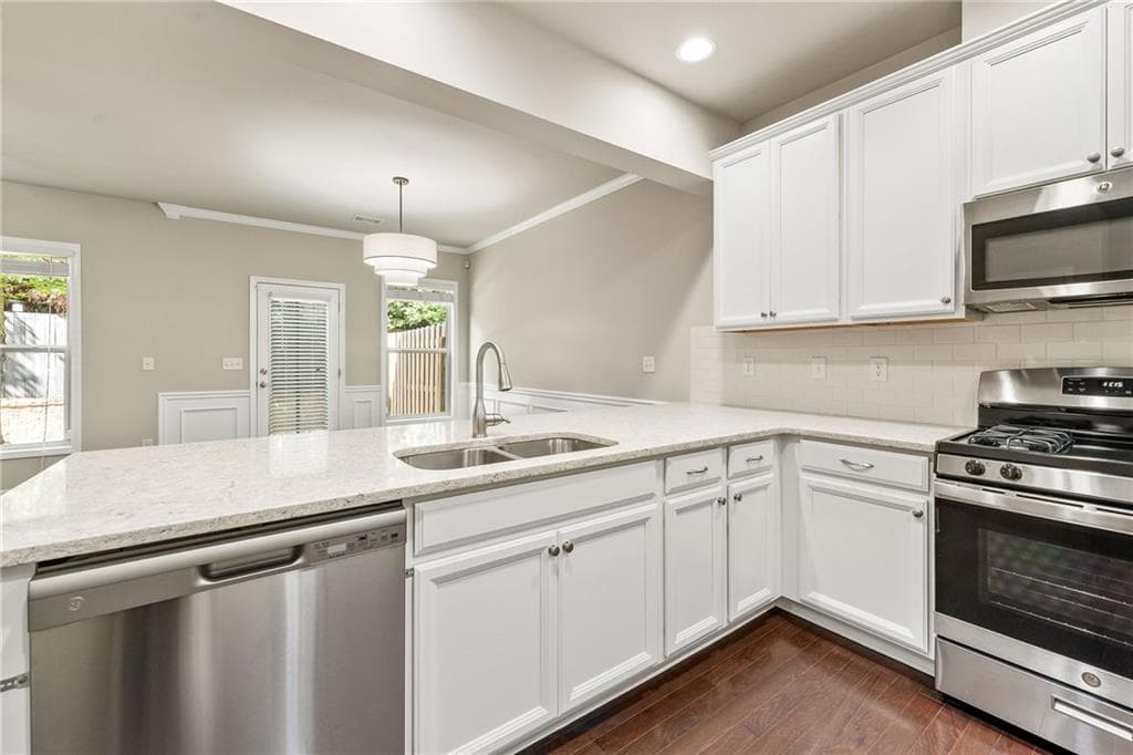 4 bedroom, 3 bathroom, 1,964 sq ft townhouse for sale at 2698 Village Park Bend, Duluth, GA 30096 — photo 10