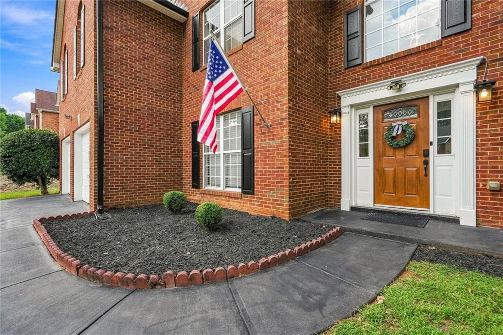 5 bedroom, 4 bathroom, 3,415 sq ft single family residence for sale at 305 Paper Mill Drive, Lawrenceville, GA 30046 — photo 5