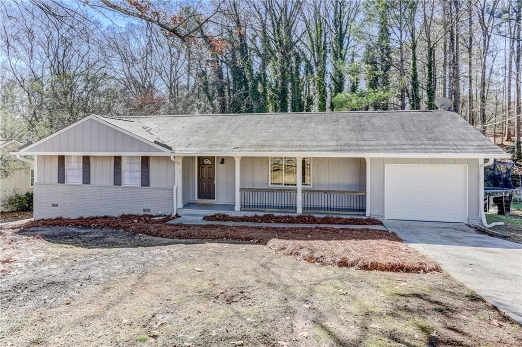 3 bedroom, 2 bathroom, 1,273 sq ft single family residence for sale at 3064 Fern Valley Drive, Marietta, GA 30008 — photo 2
