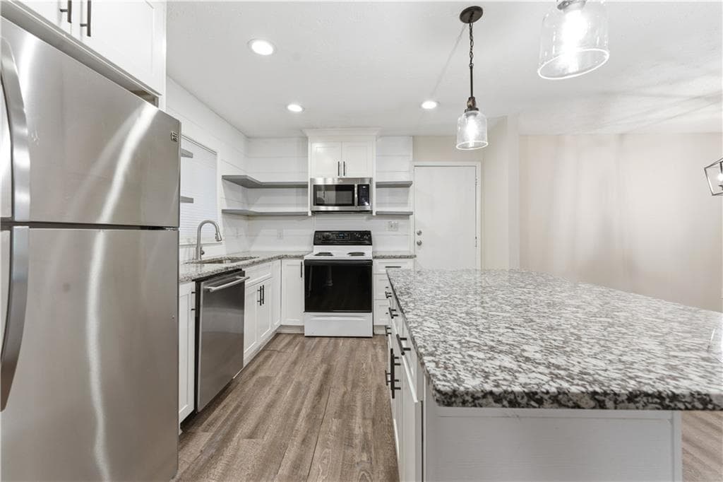 3 bedroom, 2 bathroom, 1,273 sq ft single family residence for sale at 3064 Fern Valley Drive, Marietta, GA 30008 — photo 10