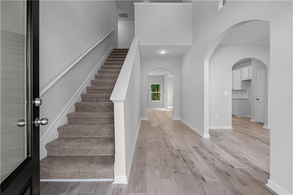 5 bedroom, 3 bathroom, 2,400 sq ft single family residence for sale at 493 Charleston Place, Villa Rica, GA 30180 — photo 3