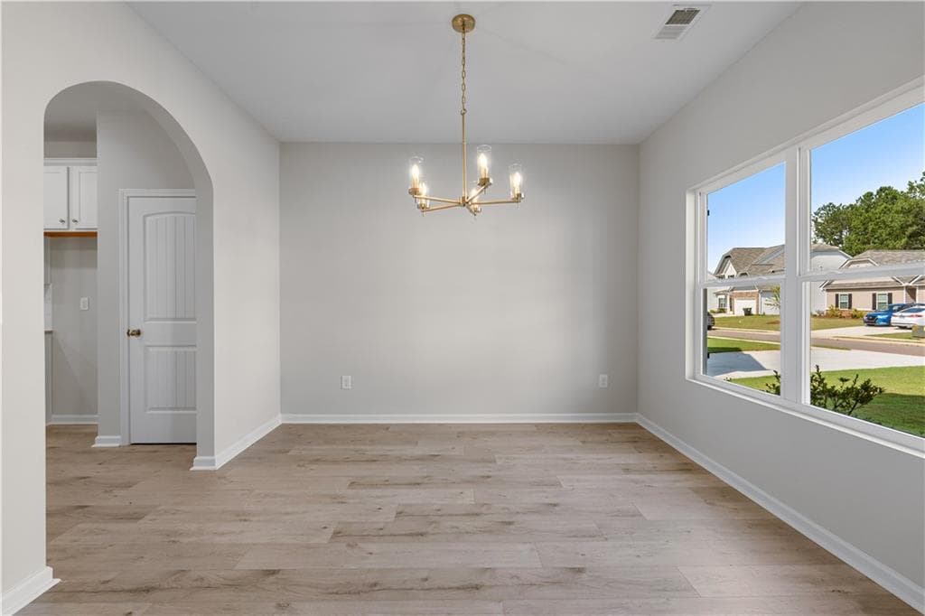 5 bedroom, 3 bathroom, 2,400 sq ft single family residence for sale at 493 Charleston Place, Villa Rica, GA 30180 — photo 4
