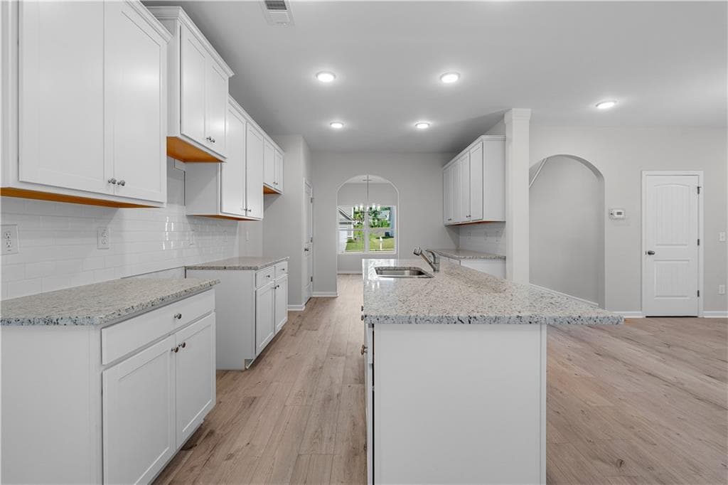 5 bedroom, 3 bathroom, 2,400 sq ft single family residence for sale at 493 Charleston Place, Villa Rica, GA 30180 — photo 9