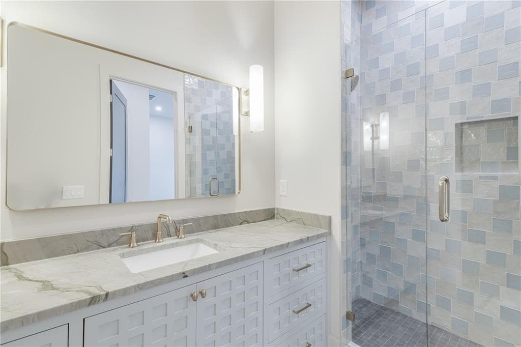 5 bedroom, 6 bathroom, 4,017 sq ft single family residence for sale at 1203 Oglethorpe Avenue NE, Atlanta, GA 30319 — photo 7