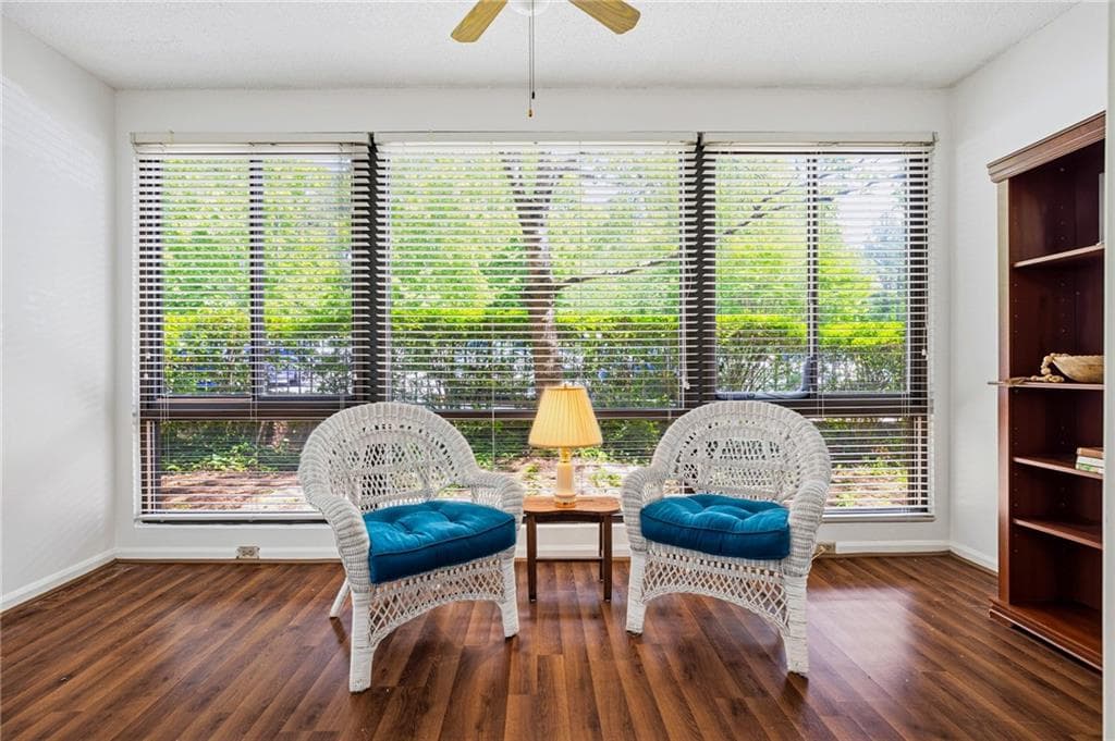 1 bedroom, 1 bathroom, 800 sq ft condominium for sale at 1800 Clairmont Lake A116, Decatur, GA 30033 — photo 5