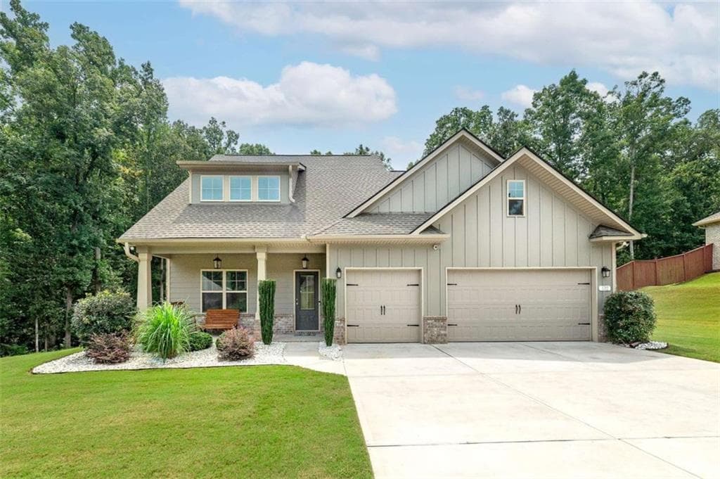4 bedroom, 3 bathroom, 2,856 sq ft single family residence for sale at 132 Whitworth Drive, Locust Grove, GA 30248 — photo 2
