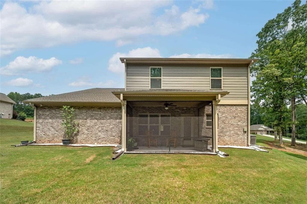4 bedroom, 3 bathroom, 2,856 sq ft single family residence for sale at 132 Whitworth Drive, Locust Grove, GA 30248 — photo 3