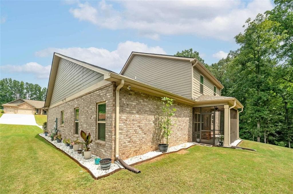 4 bedroom, 3 bathroom, 2,856 sq ft single family residence for sale at 132 Whitworth Drive, Locust Grove, GA 30248 — photo 5