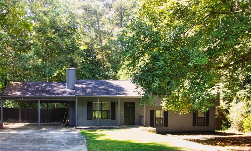 4 bedroom, 3 bathroom, 1,799 sq ft home for sale at 4685 Barnes Court, Loganville, GA