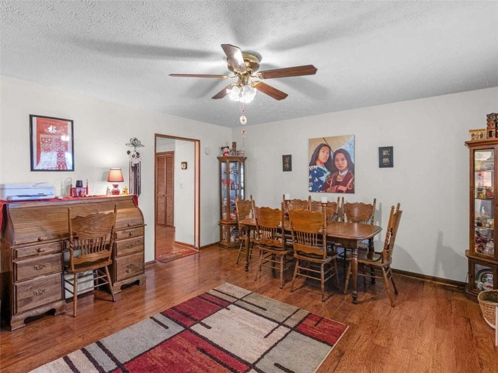 3 bedroom, 3 bathroom, 2,031 sq ft single family residence for sale at 2037 Hampton Locust Grove Road, Locust Grove, GA 30248 — photo 6