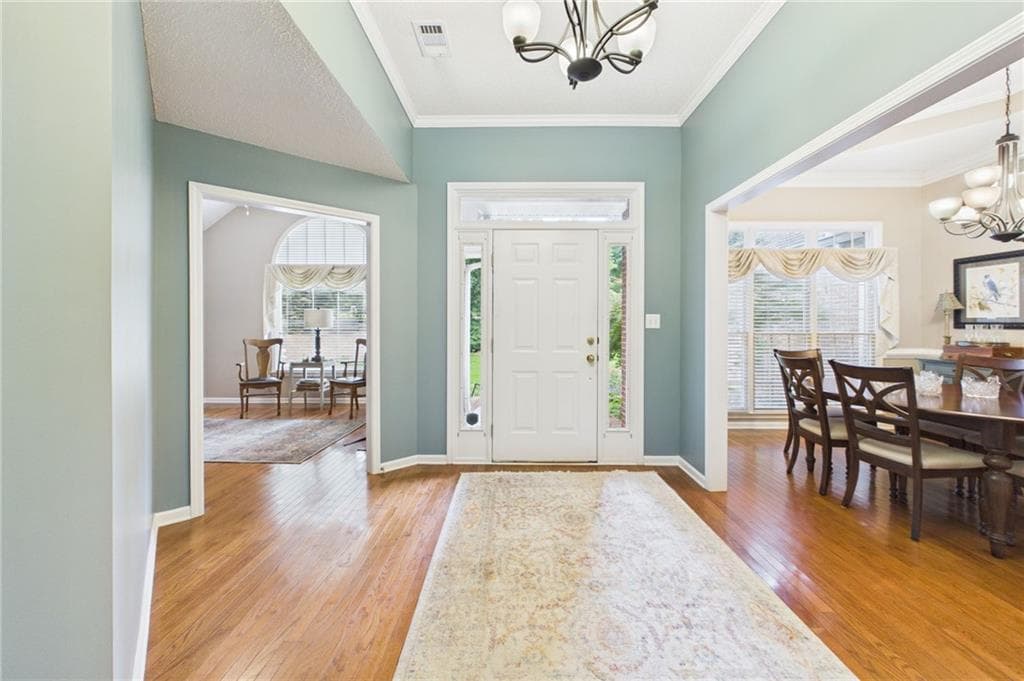 5 bedroom, 4 bathroom, 2,338 sq ft single family residence under contract at 5007 Lakeridge Close, Mcdonough, GA 30253 — photo 4