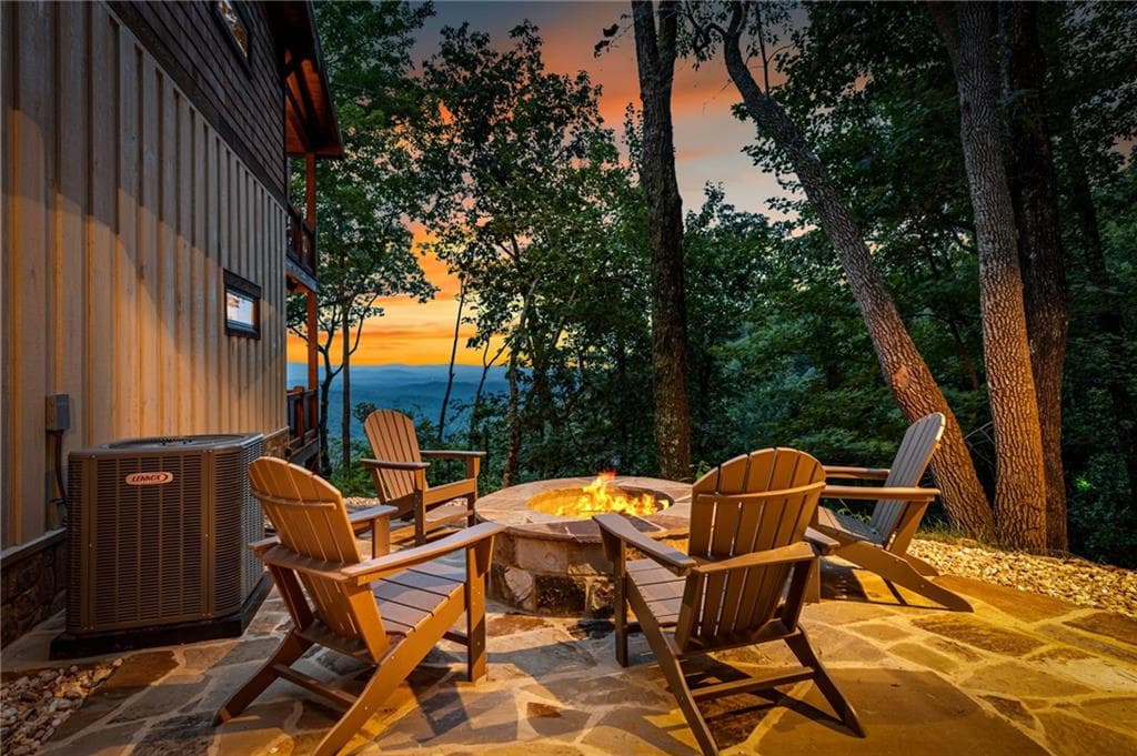 2 bedroom, 2 bathroom single family residence for sale at 380 Utana Bluffs Trail, Ellijay, GA 30540 — photo 5