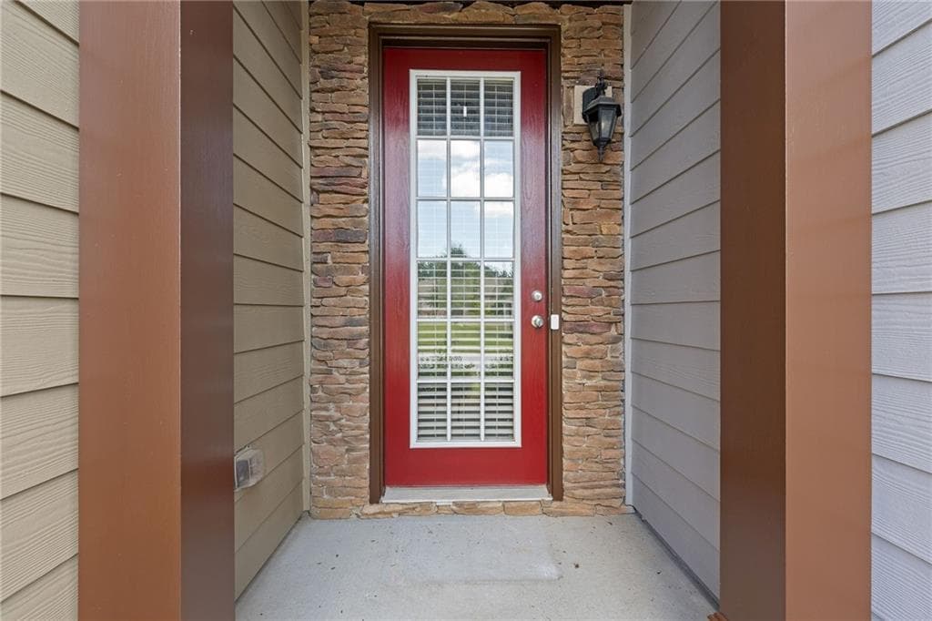 3 bedroom, 3 bathroom, 1,998 sq ft townhouse for rent at 2365 Bellyard Drive, Buford, GA 30519 for $2,150 a month — photo 2