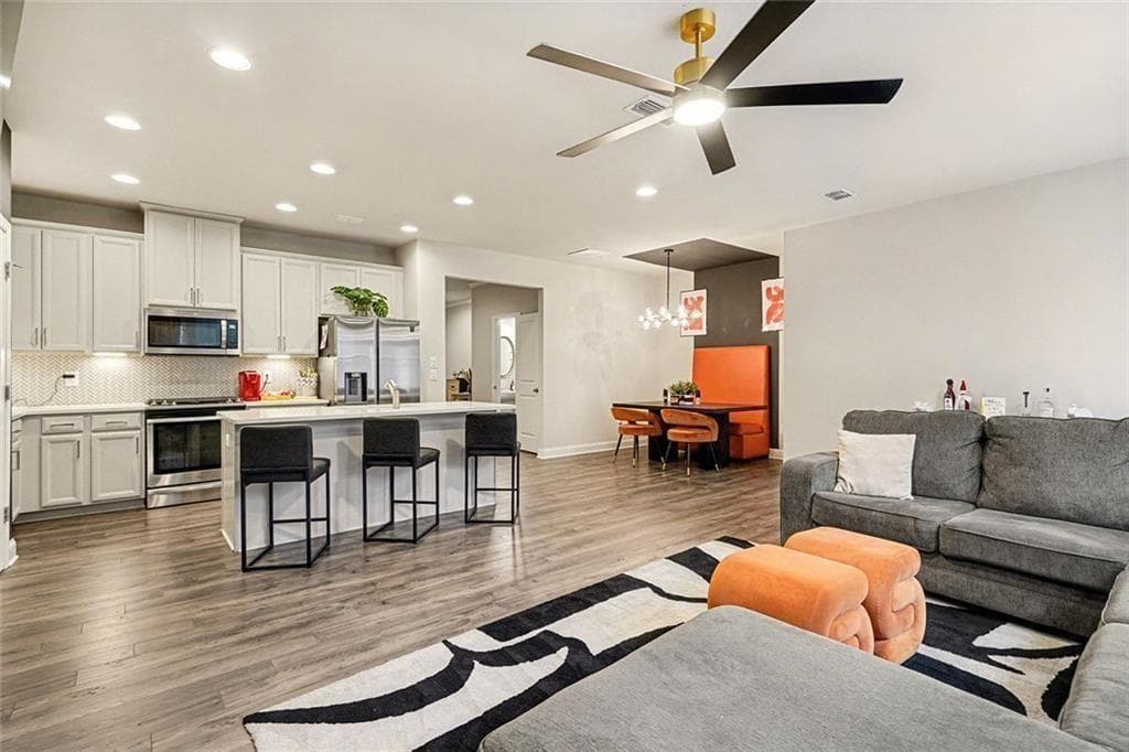 3 bedroom, 3 bathroom, 2,456 sq ft townhouse for sale at 782 Belrose Drive, Marietta, GA 30080 — photo 8