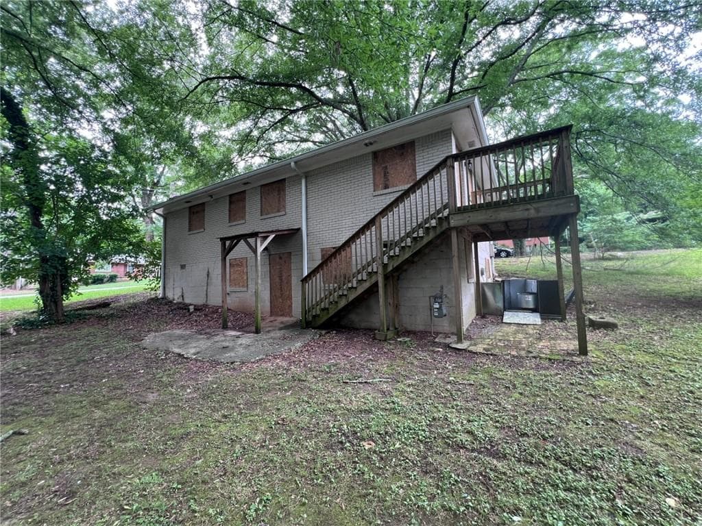 3 bedroom, 1 bathroom, 1,242 sq ft single family residence for sale at 2004 Shamrock Drive, Decatur, GA 30032 — photo 4