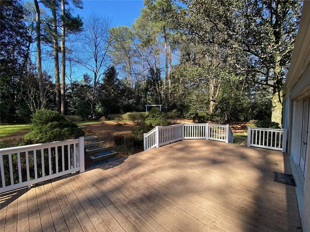4 bedroom, 3 bathroom, 2,573 sq ft single family residence for sale at 3952 Club Drive, Atlanta, GA 30319 — photo 6