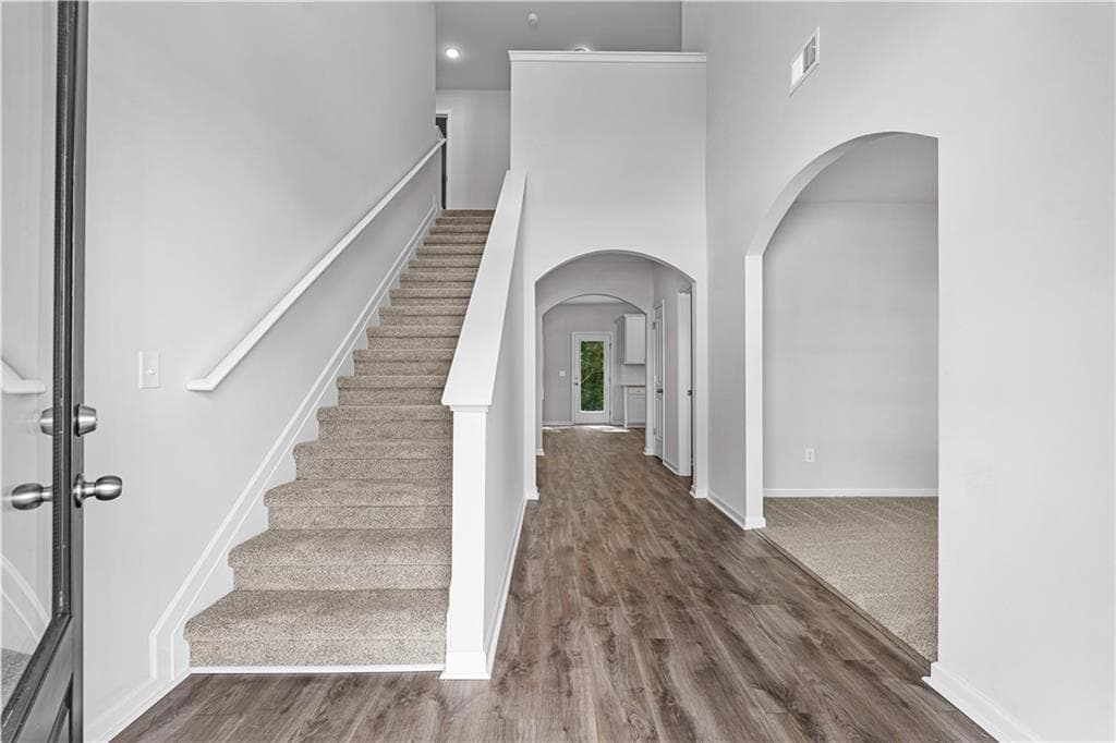 4 bedroom, 3 bathroom, 2,500 sq ft single family residence for sale at 489 Charleston Place, Villa Rica, GA 30180 — photo 3
