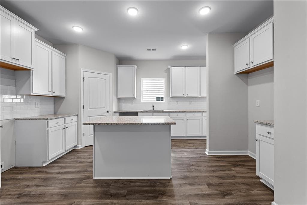 4 bedroom, 3 bathroom, 2,500 sq ft single family residence for sale at 489 Charleston Place, Villa Rica, GA 30180 — photo 8