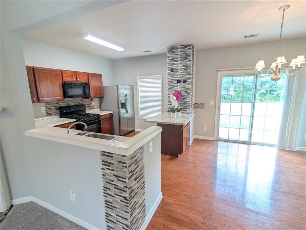 3 bedroom, 3 bathroom, 1,386 sq ft townhouse for rent at 1010 Prestwyck Court, Alpharetta, GA 30004 for $2,199 a month — photo 5