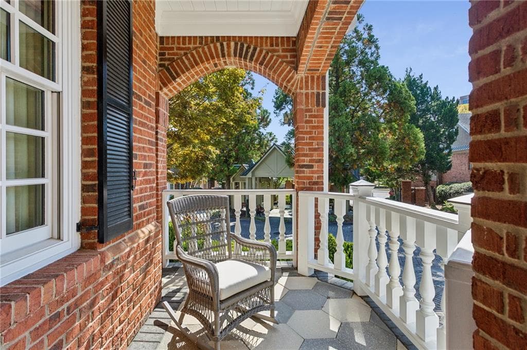 4 bedroom, 5 bathroom, 4,052 sq ft single family residence for sale at 1036 Arbor Trace, Atlanta, GA 30319 — photo 2