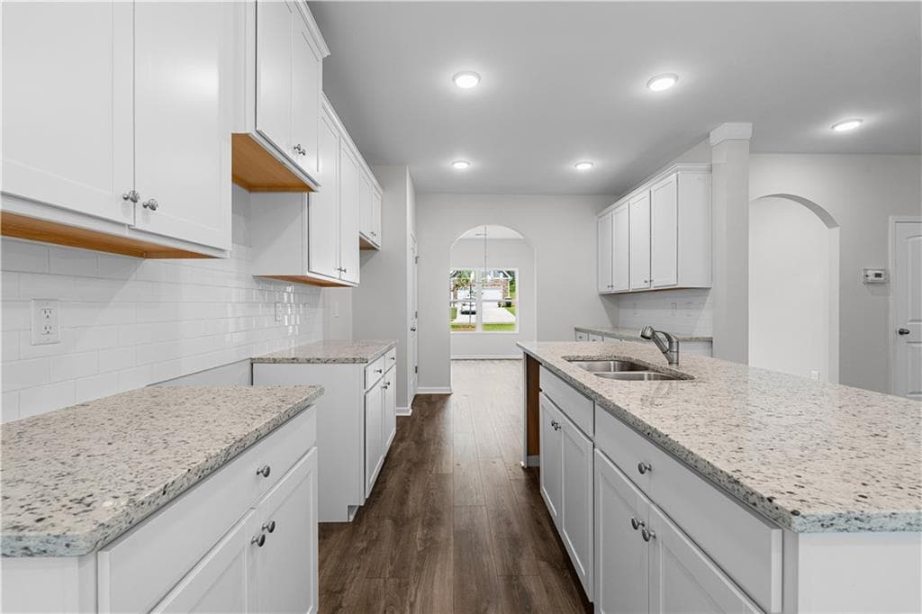 5 bedroom, 3 bathroom, 2,400 sq ft single family residence for sale at 487 Charleston Place, Villa Rica, GA 30180 — photo 8