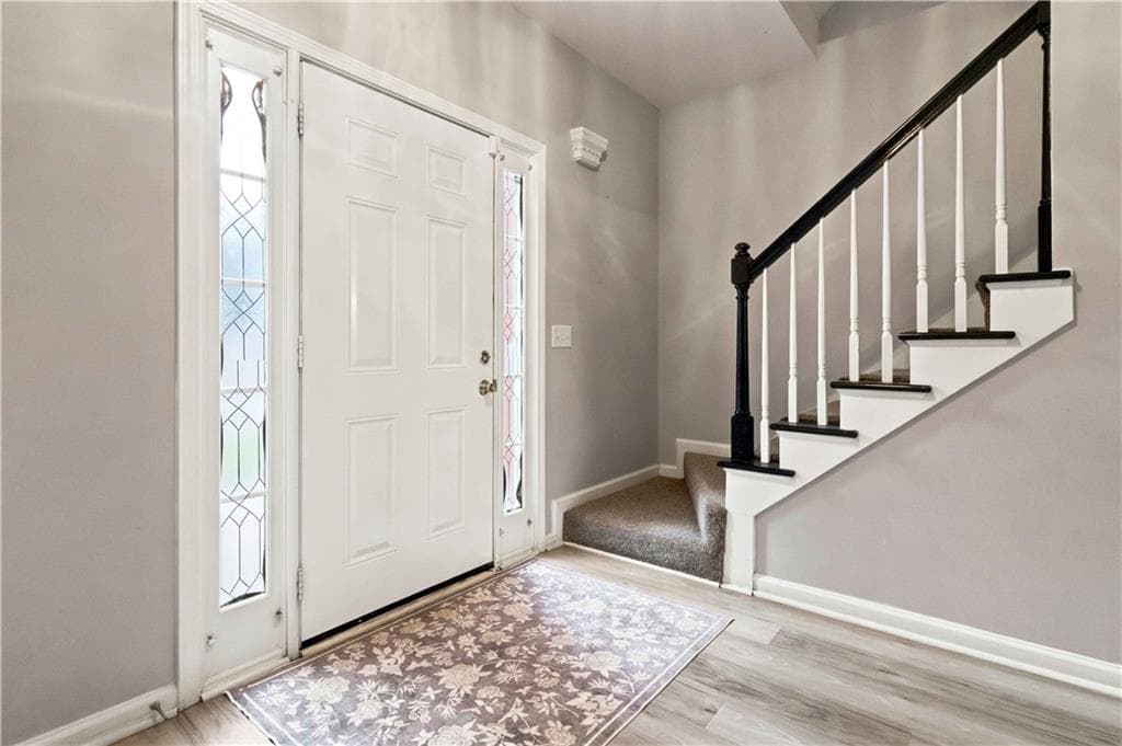 4 bedroom, 3 bathroom, 2,930 sq ft single family residence under contract at 5585 Martin Grove Drive, Lilburn, GA 30047 — photo 3